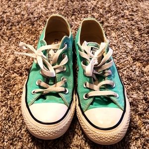 Converse size 6